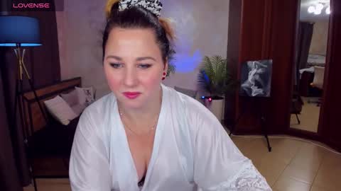 Snapshot of mirandadyson chatting on September 2025 11:01:01 AM MirandaDyson online show from September 2025 11:01:01 AM