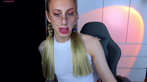 Snapshot of miraraid chatting on December 2024 10:39:01 AM miraraid online show from December 2024 10:39:01 AM