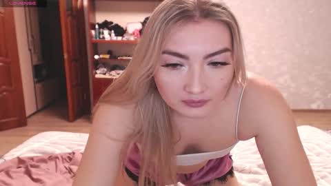 Snapshot of miraroy chatting on February 2026 03:15:02 PM Mira online show from February 2026 03:15:02 PM