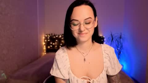 Snapshot of miraskyy chatting on December 2025 09:00:01 PM MiraSkyy online show from December 2025 09:00:01 PM