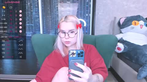 Kira online show from January 2025 01:24:01 PM