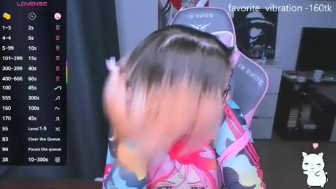 Kira online show from November 2025 08:19:01 PM