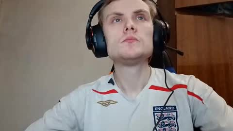 Snapshot of mirexvane chatting on February 2026 04:11:01 AM Vlad online show from February 2026 04:11:01 AM