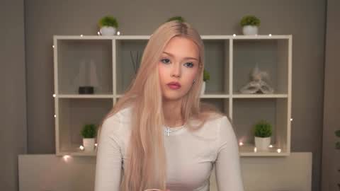 Elsa online show from October 2025 09:28:02 PM