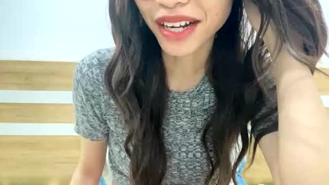 Miriam Schl online show from October 2025 01:17:01 AM