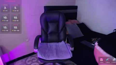 Snapshot of misaaki chatting on November 2025 11:00:01 AM Misaaki online show from November 2025 11:00:01 AM