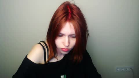 misaki_chan_ online show from April 2026 09:19:01 PM