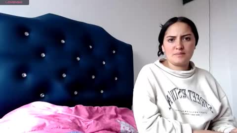 Nicol online show from April 2026 01:11:01 PM