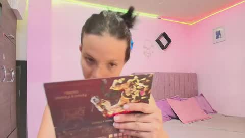 misofialeal online show from January 2026 04:44:01 PM