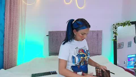 Snapshot of misofialeal chatting on April 2026 06:45:01 PM misofialeal online show from April 2026 06:45:01 PM