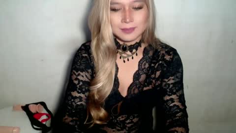 miss_4cuck_ online show from July 2026 12:00:02 PM