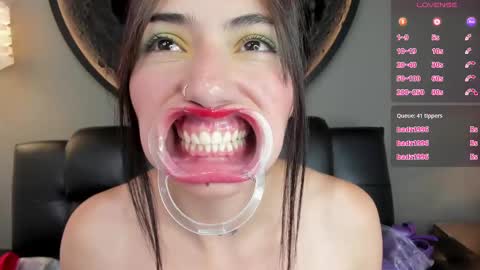 Charlotte online show from February 2025 09:25:01 PM