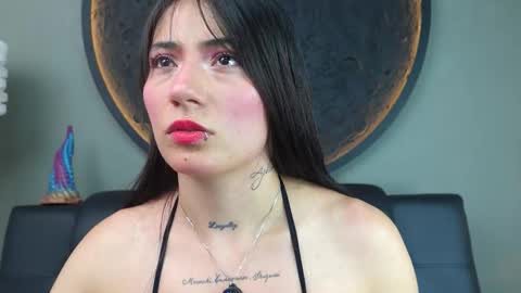 Charlotte online show from November 2025 06:12:01 PM