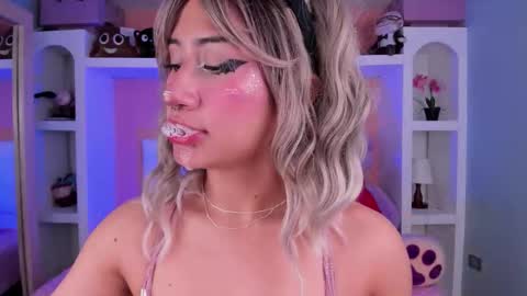 Snapshot of miss___megan chatting on November 2025 06:08:02 PM Megan online show from November 2025 06:08:02 PM