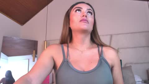 Snapshot of miss__ary_ chatting on April 2026 11:47:02 AM miss__ary_ online show from April 2026 11:47:02 AM