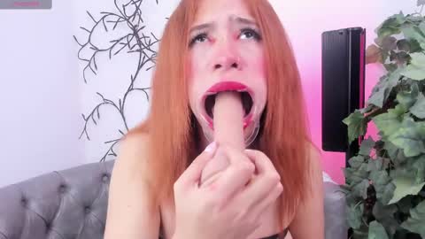 Daphne online show from February 2025 09:35:02 PM