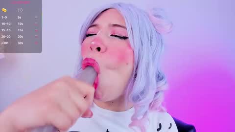 Daphne online show from September 2025 02:48:01 AM