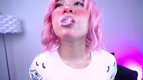 Daphne online show from October 2025 06:14:02 PM