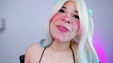 Daphne online show from October 2025 06:17:01 PM