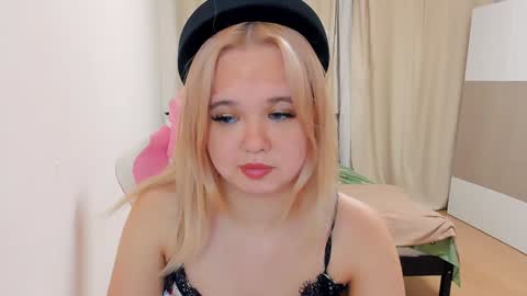 miss__selena online show from December 2024 01:07:01 AM