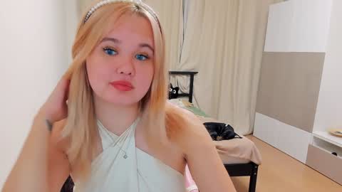 miss__selena online show from December 2024 12:07:02 AM