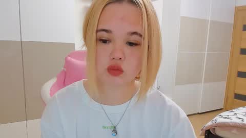 miss__selena online show from February 2025 02:40:01 PM