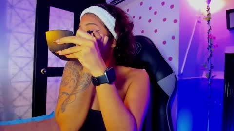 Akemi 3 online show from October 2025 02:07:02 PM