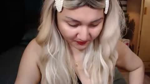 miss angelic15 online show from October 2025 01:09:02 PM