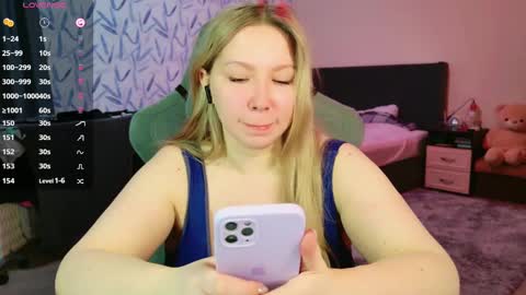 Snapshot of miss_anna909 chatting on March 2025 03:20:02 PM Anna online show from March 2025 03:20:02 PM