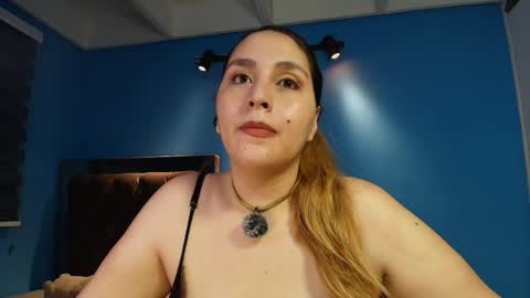 Snapshot of miss_anny18 chatting on May 2026 04:30:01 AM Anny online show from May 2026 04:30:01 AM