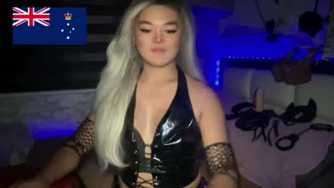 Call me  Miss Antonette  online show from June 2026 08:08:01 PM