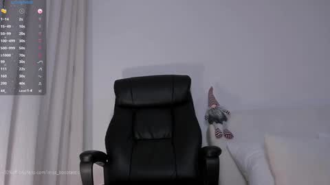 Snapshot of miss_boobtastic chatting on December 2024 12:28:02 PM Ivy online show from December 2024 12:28:02 PM