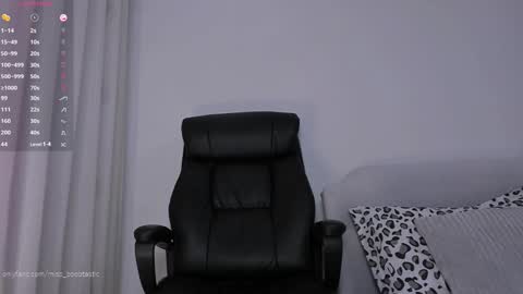 Snapshot of miss_boobtastic chatting on January 2025 12:30:02 PM Ivy online show from January 2025 12:30:02 PM