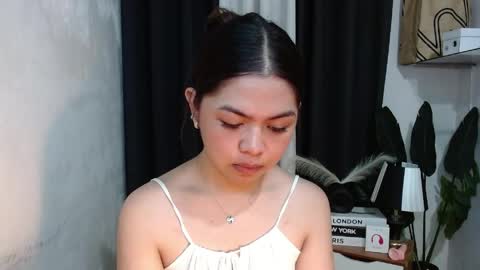 Snapshot of miss_briella chatting on May 2026 06:09:01 PM Briella online show from May 2026 06:09:01 PM