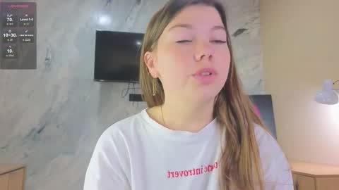 Sandy online show from October 2025 12:30:01 AM