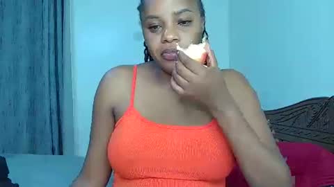 Snapshot of miss_candy7 chatting on January 2025 07:42:01 PM Candy online show from January 2025 07:42:01 PM