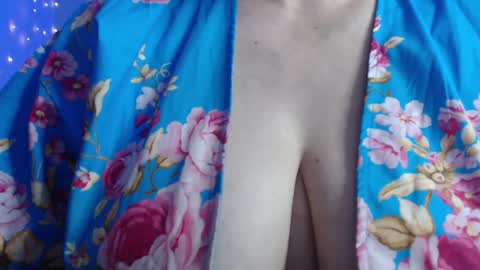 Snapshot of miss_daniels chatting on January 2025 10:54:01 PM liza online show from January 2025 10:54:01 PM