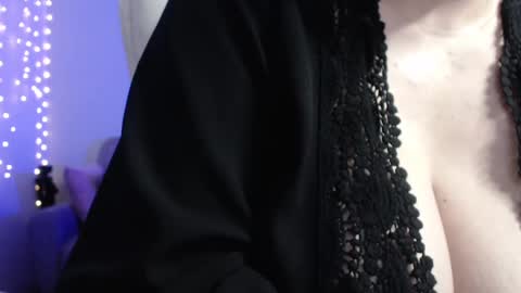 Snapshot of miss_daniels chatting on February 2025 04:19:02 PM liza online show from February 2025 04:19:02 PM