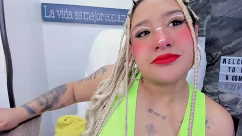 Danika online show from December 2025 11:05:01 AM