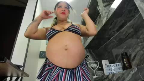 Snapshot of miss_danika chatting on April 2026 11:09:01 AM Danika online show from April 2026 11:09:01 AM