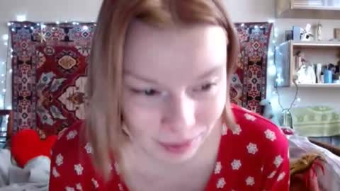 Elis online show from February 2025 12:00:02 PM