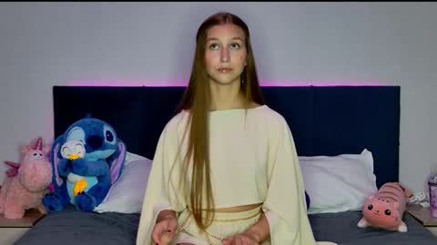 Snapshot of miss_emily_miller chatting on September 2025 05:29:02 PM Emily online show from September 2025 05:29:02 PM