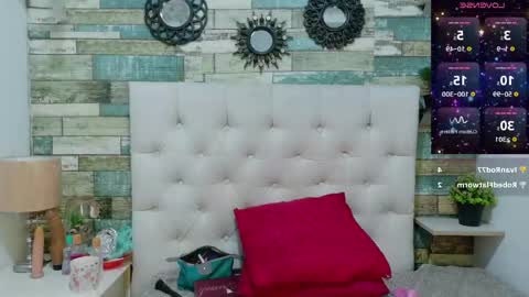 Snapshot of miss_evans_ chatting on April 2026 05:52:02 PM miss_evans_ online show from April 2026 05:52:02 PM