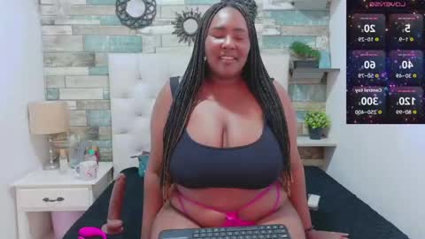 Snapshot of miss_evans_ chatting on June 2026 02:33:01 PM miss_evans_ online show from June 2026 02:33:01 PM