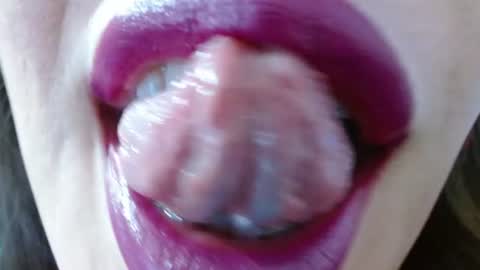 Snapshot of miss_evoleth2 chatting on July 2026 12:02:02 AM Miss Evoleth online show from July 2026 12:02:02 AM