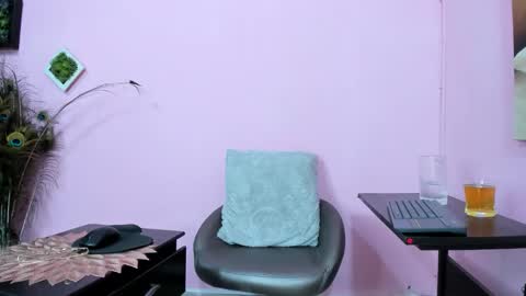 Monica Patricia online show from September 2025 10:39:02 AM