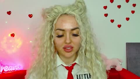 Snapshot of miss_kiten chatting on February 2025 01:45:01 AM miss_kiten online show from February 2025 01:45:01 AM