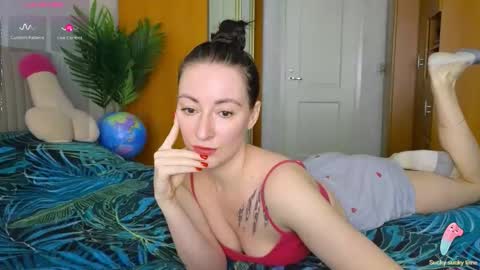 Laura online show from September 2025 10:05:02 AM