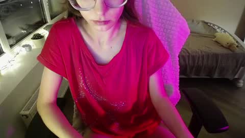 Miss Lina online show from May 2026 08:37:01 PM