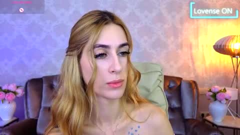 Snapshot of miss_martini chatting on October 2025 06:45:01 AM   online show from October 2025 06:45:01 AM
